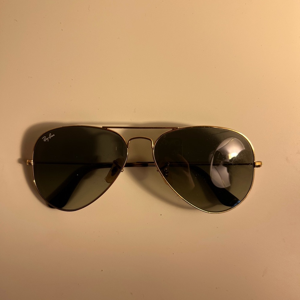 Raybans sunglasses